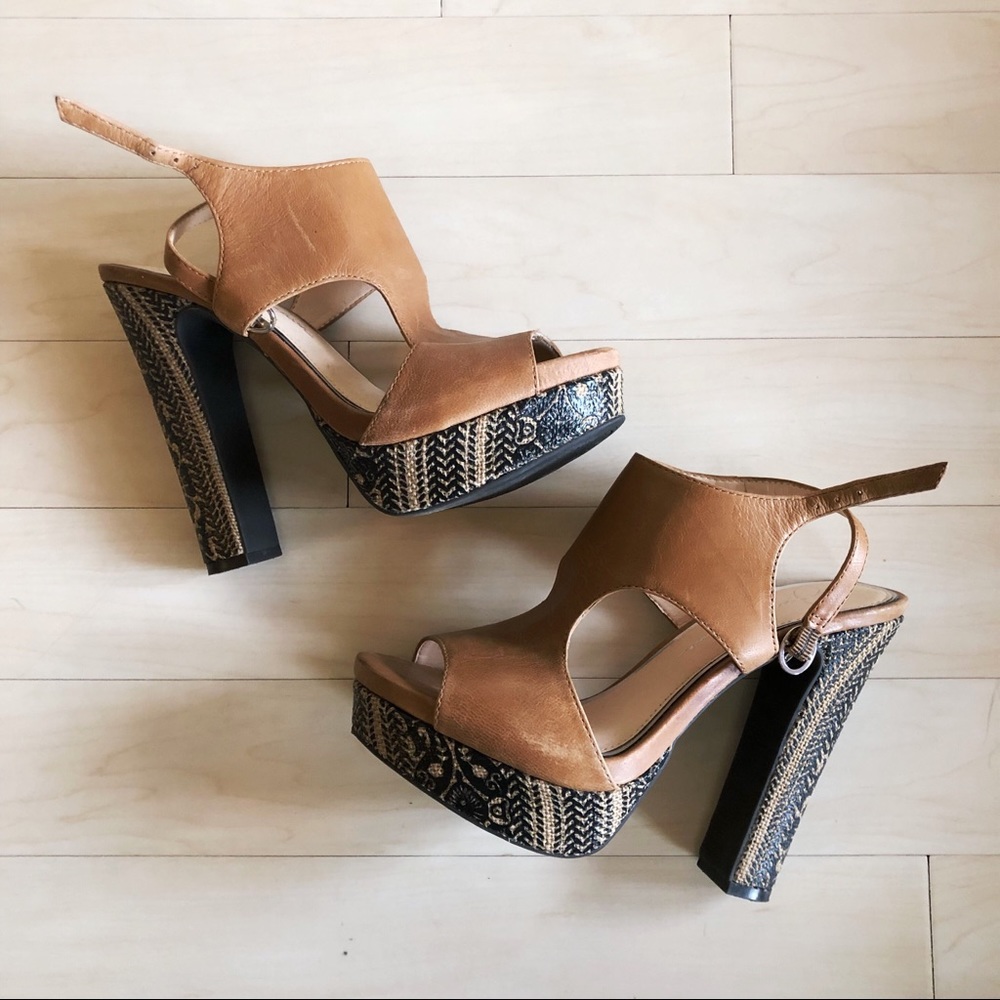 Jessica Simpson Platform Heels SIZE 7
